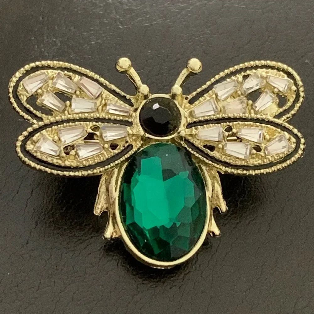 Bumble Bee Bro Brooch Emerald Green Crystal Lapel Pin